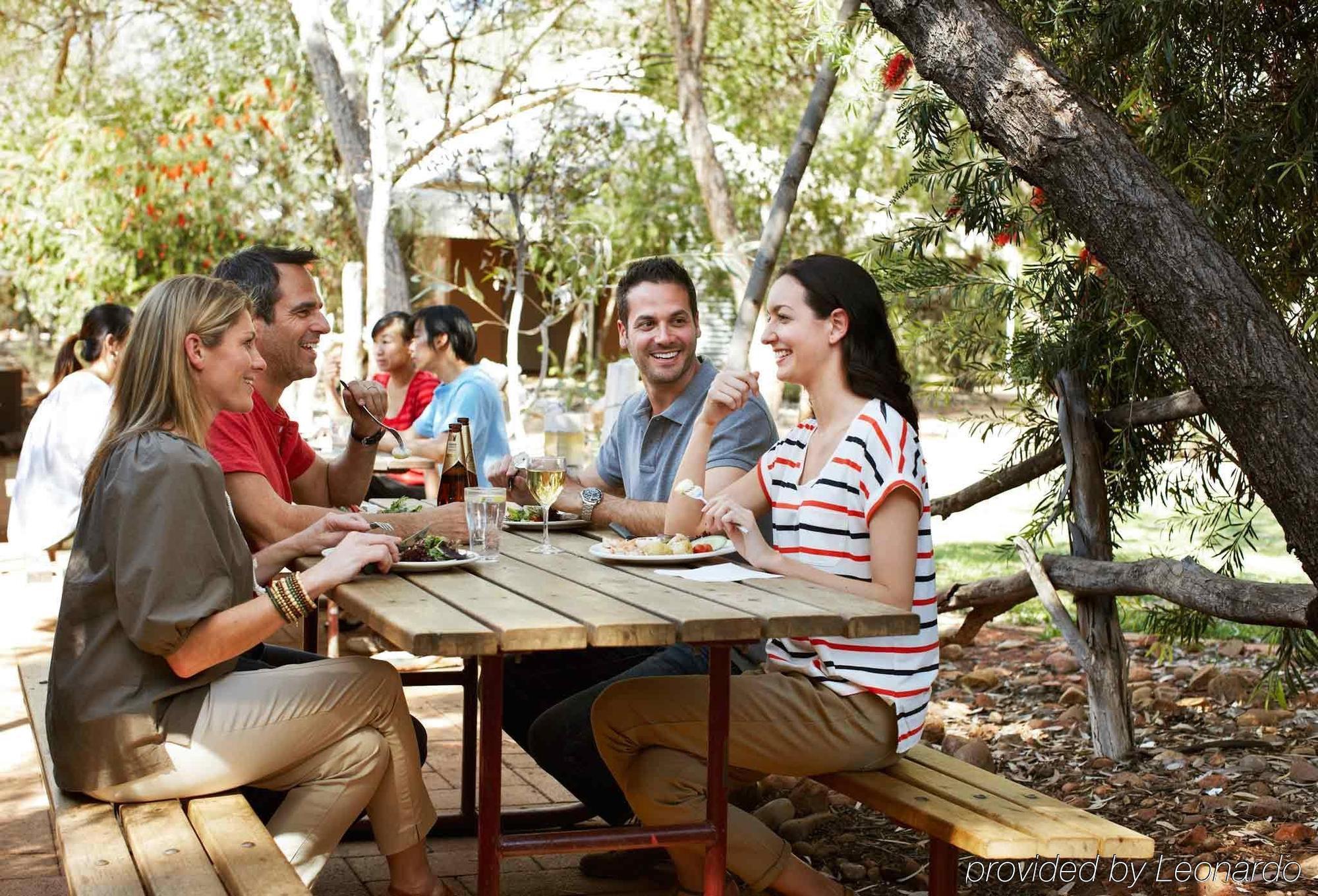 Outback Hotel Ayers Rock Restaurante foto