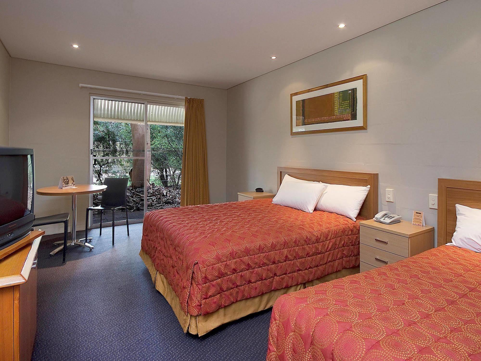 Outback Hotel Ayers Rock Exterior foto